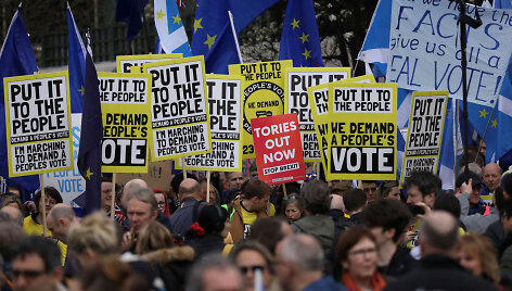 Londone &ndash; masinė demonstracija prie&scaron; &bdquo;Brexit&ldquo;