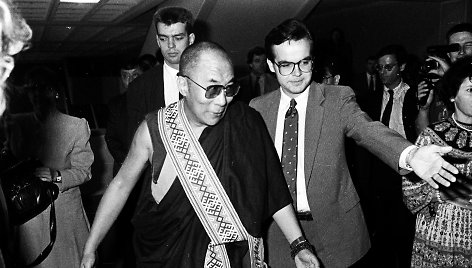 Dalai Lama Aukščiausioje Taryboje. 1991 m. Nuotr. aut. Valentinas Juraitis (Vyzdys)