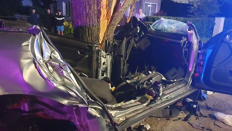 Tragi&scaron;ka avarija Kėdainių rajone, kurios metu žuvo du jauni vyrai