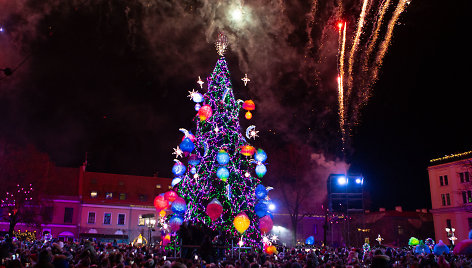 Kosminės Kalėdų eglutės įžiebimas Kaune