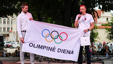 Kaunas perdavė Olimpinės dienos vėliavą Panevėžiui