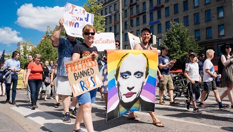 Eitynės &bdquo;Helsinkis skambina&ldquo; Suomijos sostinėje