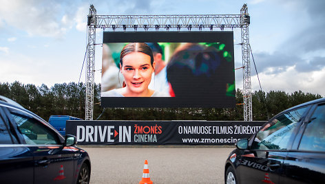 Kino automobiliuose peržiūra Vilniuje