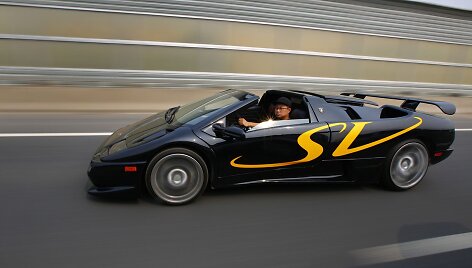 Kinų pagaminta &bdquo;Lamborghini Diablo&ldquo; kopija