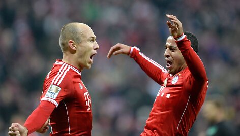 Arjenas Robbenas ir Thiago Alcantara