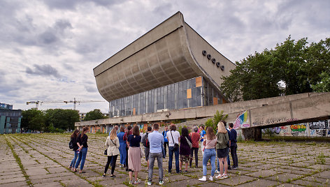 Prie Vilniaus koncertų ir sporto rūmų