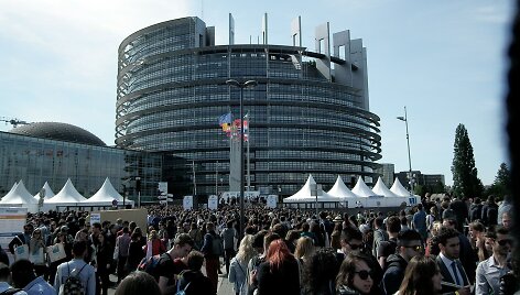 Strasbūre penktadienį prasidėjo &bdquo;Europos jaunimo renginys 2016&ldquo;, į Europos Parlamento rūmus sukvietęs daugiau nei 7 000 jaunų žmonių i&scaron; visos Europos.