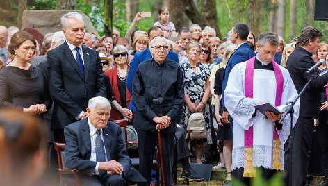 Almos Adamkienės laidotuvės