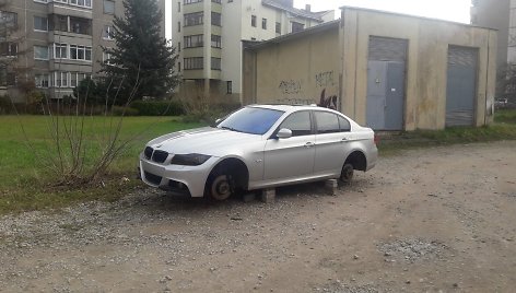 Alytiškio „BMW 335i“ po ratų vagystės