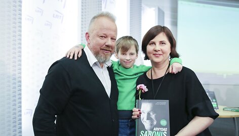 Vytaras ir Laisvė Radzevičiai su sūnumi Vincentu