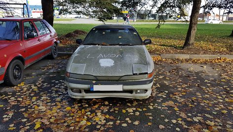 Nevažiuojantys automobiliai kartais vadinami tiesiog „lavonais“