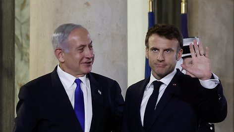 Izraelio ministras pirmininkas Benjaminas Netanyahu ir Prancūzijos lyderis Emmanuelis Macronas