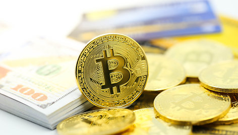Kriptovaliutos užkariauja pasaulį: bitkoinas pripažintas oficialia valiuta dar vienoje šalyje