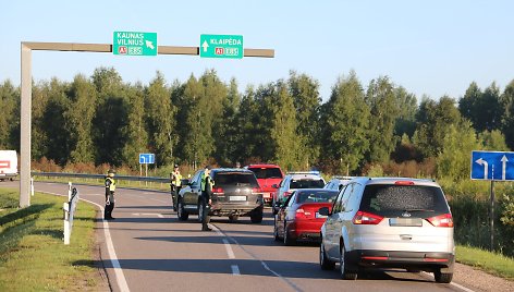 Kauno ir Šiaulių policija Kryžkalnyje surengė bendrą reidą