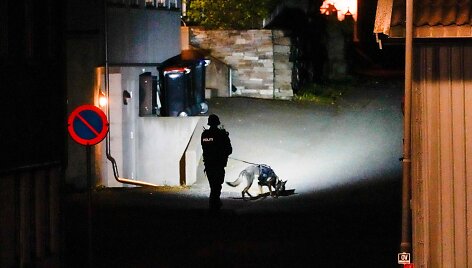 Policijos pareigūnai dirba i&scaron;puolio vietoje