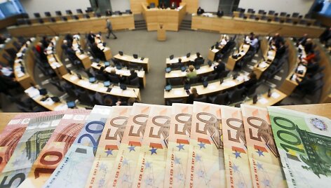 Seimas pirmą kartą svarsto kitų metų biudžetą