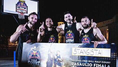 &bdquo;Red Bull Half Court&ldquo;