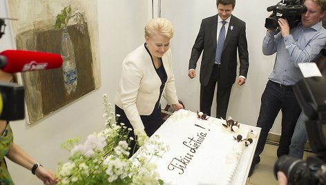 Dalia Grybauskaitė švenčia pergalę Prezidento rinkimuose.