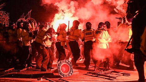 „Legia“ aistruolių grumtynės su pareigūnai Birmingeme