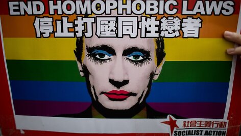 Rusijoje uždrausta dalintis Putiną pa&scaron;iepiančia nuotrauka