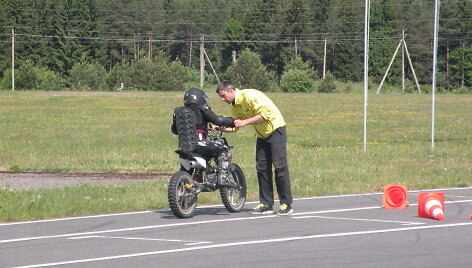 Jaunųjų motociklininkų mokymai Auk&scaron;tadvaryje