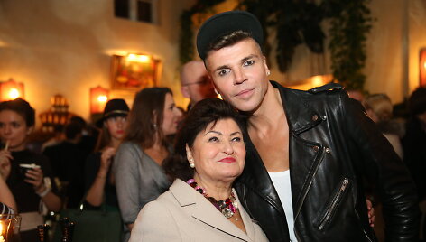 Juozas Statkevičius su mama Vanda