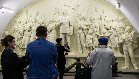 Josifo Stalino skulptūra Maskvos metro stotyje / Sergei Bulkin / ZUMAPRESS.com