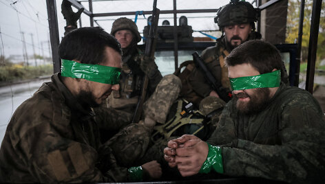 Ukrainos kariai ir rusų belaisviai