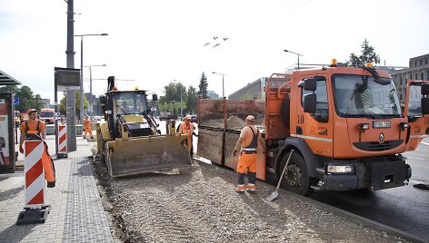 Europos aik&scaron;tės stotelės rekonstrukcija