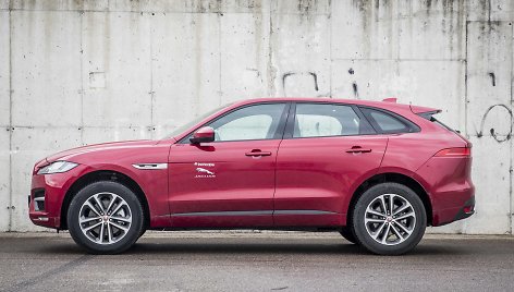 „Jaguar F-PACE“