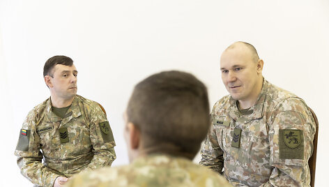 Interviu su paramos ginklų specialistais 