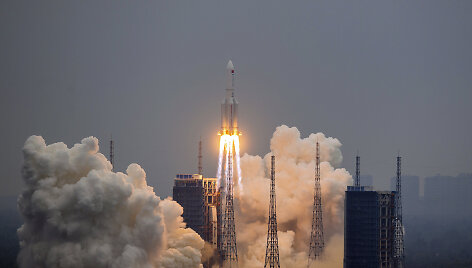 Kinijos sunkioji ne&scaron;ančioji raketa &bdquo;Long March 5B&ldquo;
