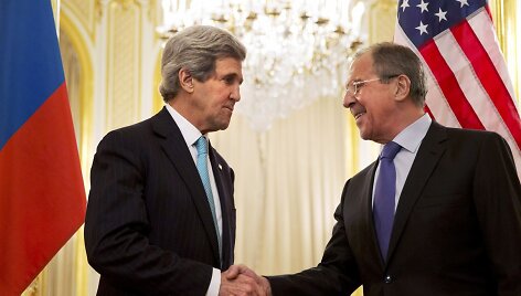 JAV sekretorius Johnas Kerry ir Rusijos užsienio reikalų ministras Sergejus Lavrovas