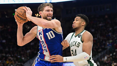 Domantas Sabonis ir Giannis Antetokounmpo