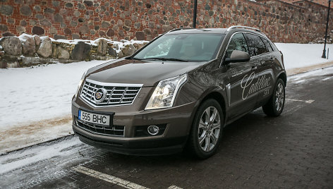 „Cadillac SRX“