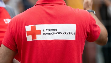 BNS nuotr. Lietuvos Raudonasis kryžius yra viena daugiausiai savanorių pritraukianti organizacija.