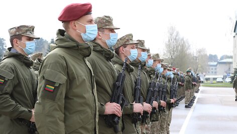 Lietuvai prisiekė 85-osios laidos kariai savanoriai