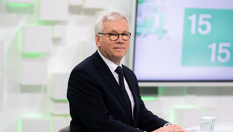 Finansų ministras R. &Scaron;adžius 15min studijoje