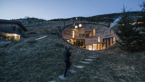 &bdquo;PlansMatter&ldquo; siūlo apsistoti įspūdinguose modernizmo architektūros namuose
