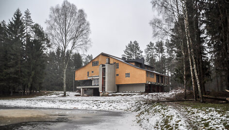 &bdquo;Brežnevo vila&ldquo; Kazlų Rūdos miškuose