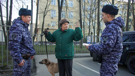 Rusijoje daugybė senolių nė negalvoja apie saviizoliaciją