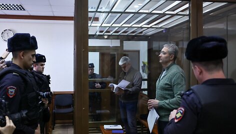 Timuras Ivanovas / Evgenia Novozhenina / REUTERS
