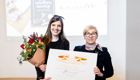 Švietimo ministerijoje Vaikų literatūros premija įteikta Kotrynai Zylei