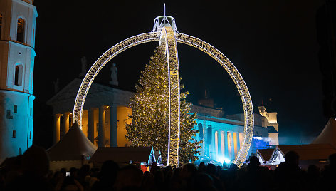 Vilniaus Kalėdų eglės įžiebimas Katedros aikštėje