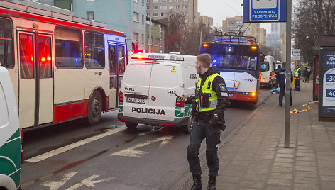 Vilniuje troleibusas partrenkė ir mirtinai prispaudė žmogų