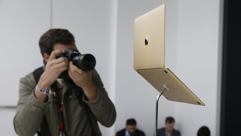 „Apple“ pristatė naujajį itin ploną ir lengvą „MacBook“