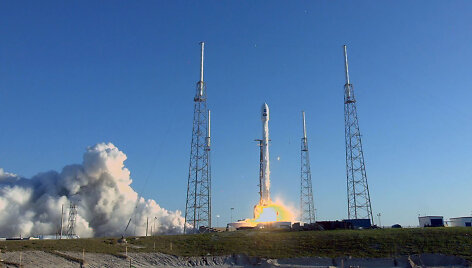 Kyla &bdquo;SpaceX&ldquo; raketa &bdquo;Falcon 9&ldquo;