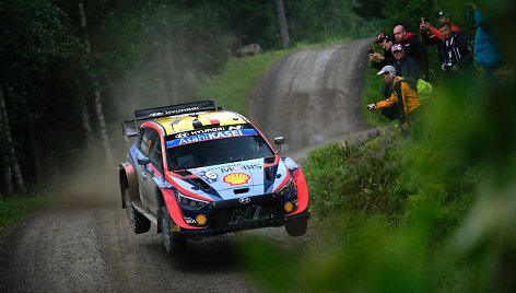 „Hyundai“ komanda Suomijos WRC etape