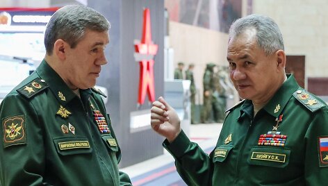 Rusijos gynybos ministras Sergejus &Scaron;oigu ir ginkluotųjų pajėgų vadas Valerijus Gerasimovas
