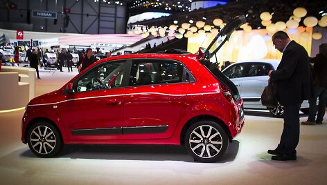 Variklį gale turintis &bdquo;Renault Twingo&ldquo;
